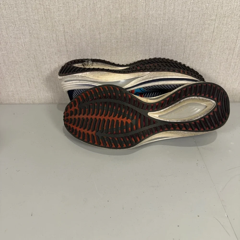 Mizuno women wave